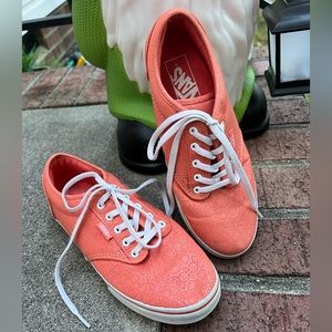 VANS woman’s size 6 Coral with print